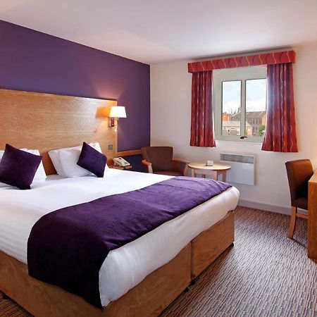 Mercure Wigan Oak Hotel Exterior photo