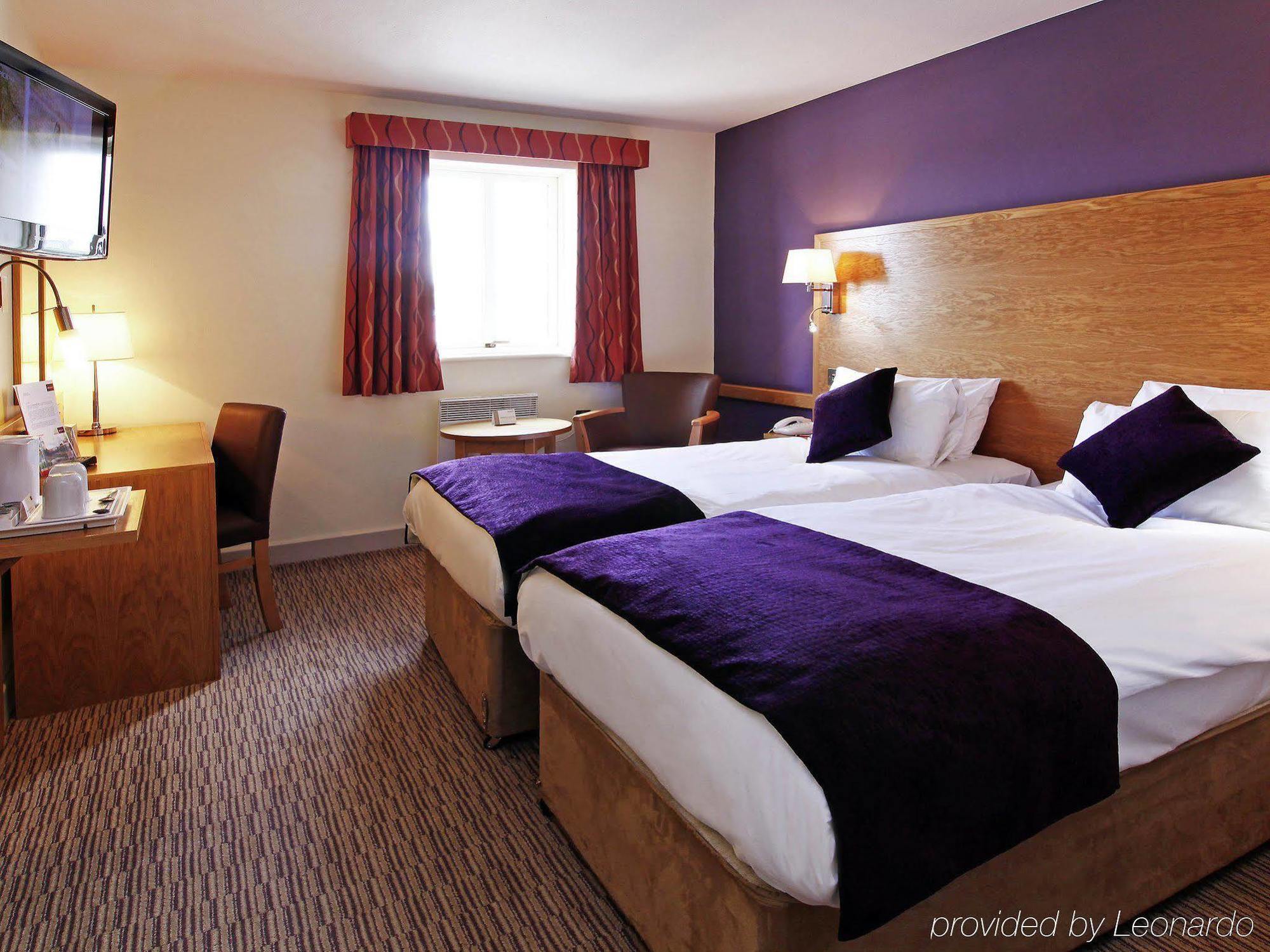 Mercure Wigan Oak Hotel Exterior photo