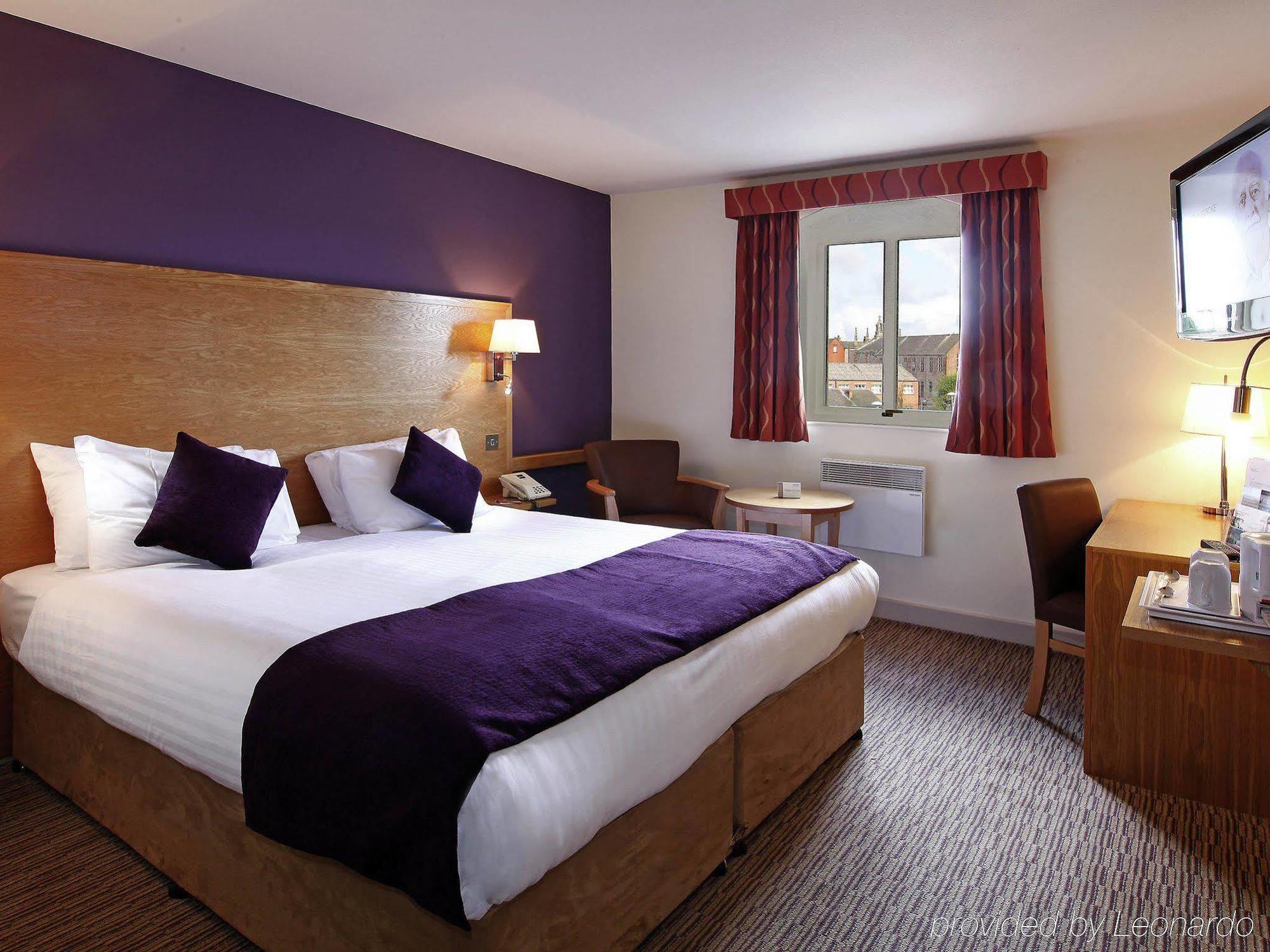 Mercure Wigan Oak Hotel Exterior photo