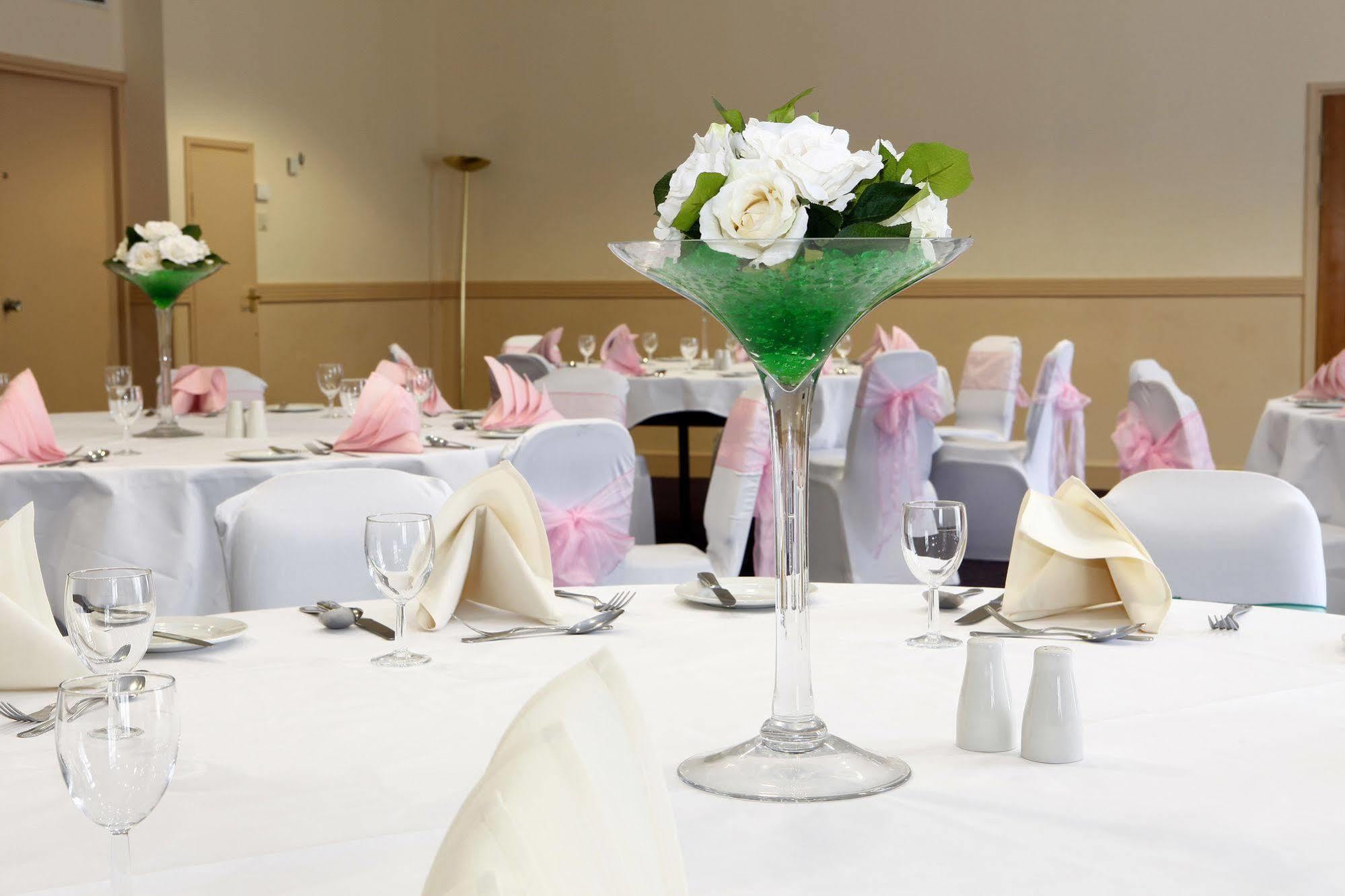 Mercure Wigan Oak Hotel Exterior photo
