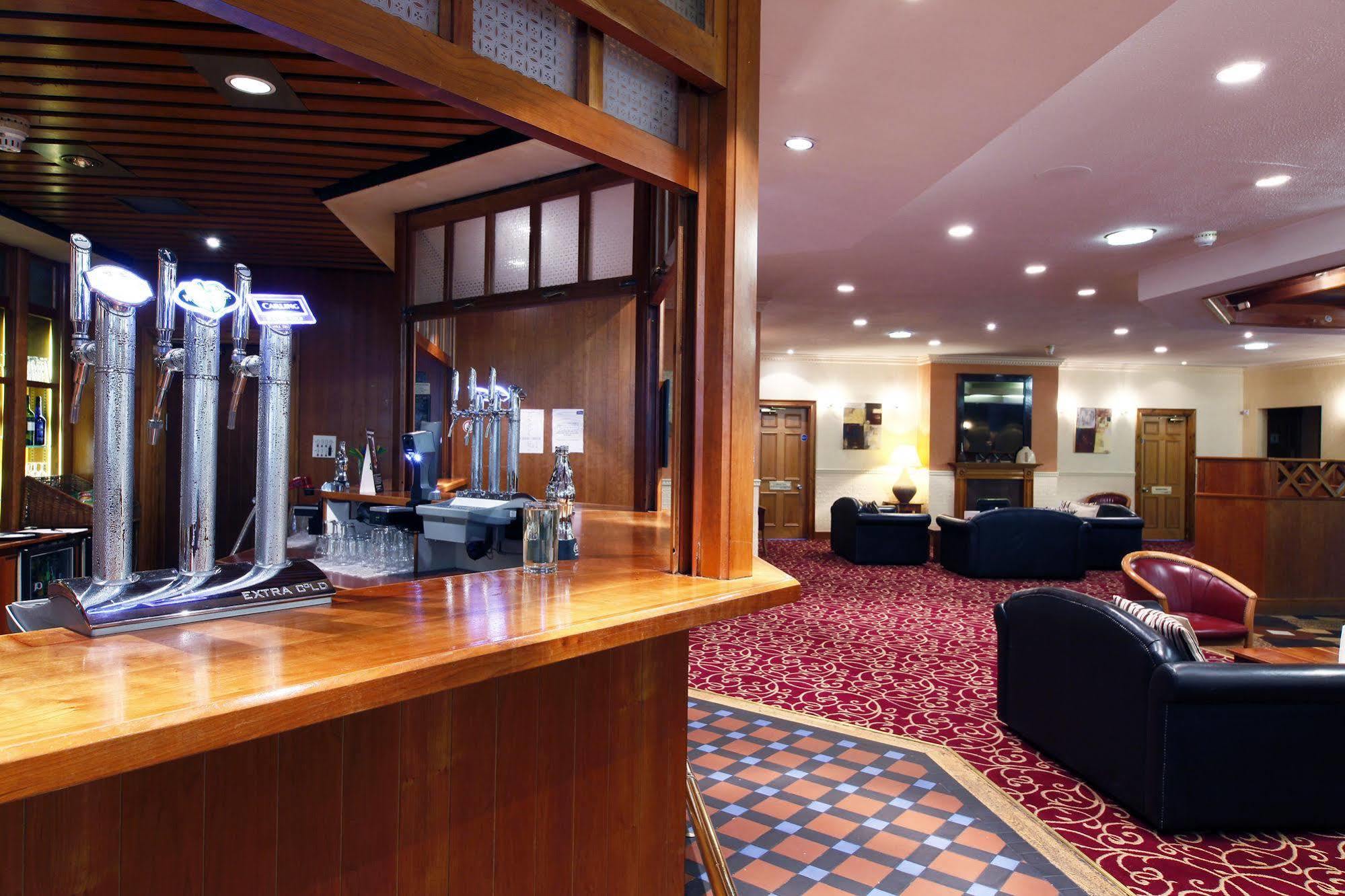 Mercure Wigan Oak Hotel Exterior photo